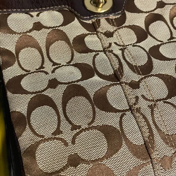 Coach Crossbody Bag Women Adjustable Signature Canvas Full Zip Leather Trim READ - Picture 9 of 12